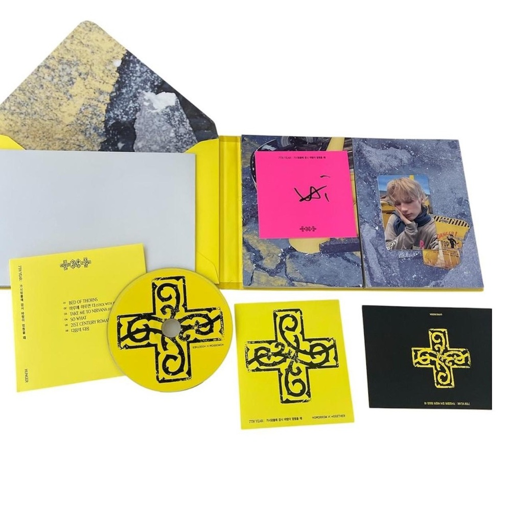 Huening Kai Signed: Tomorrow x Together – 7TH YEAR: A Moment of Stillness